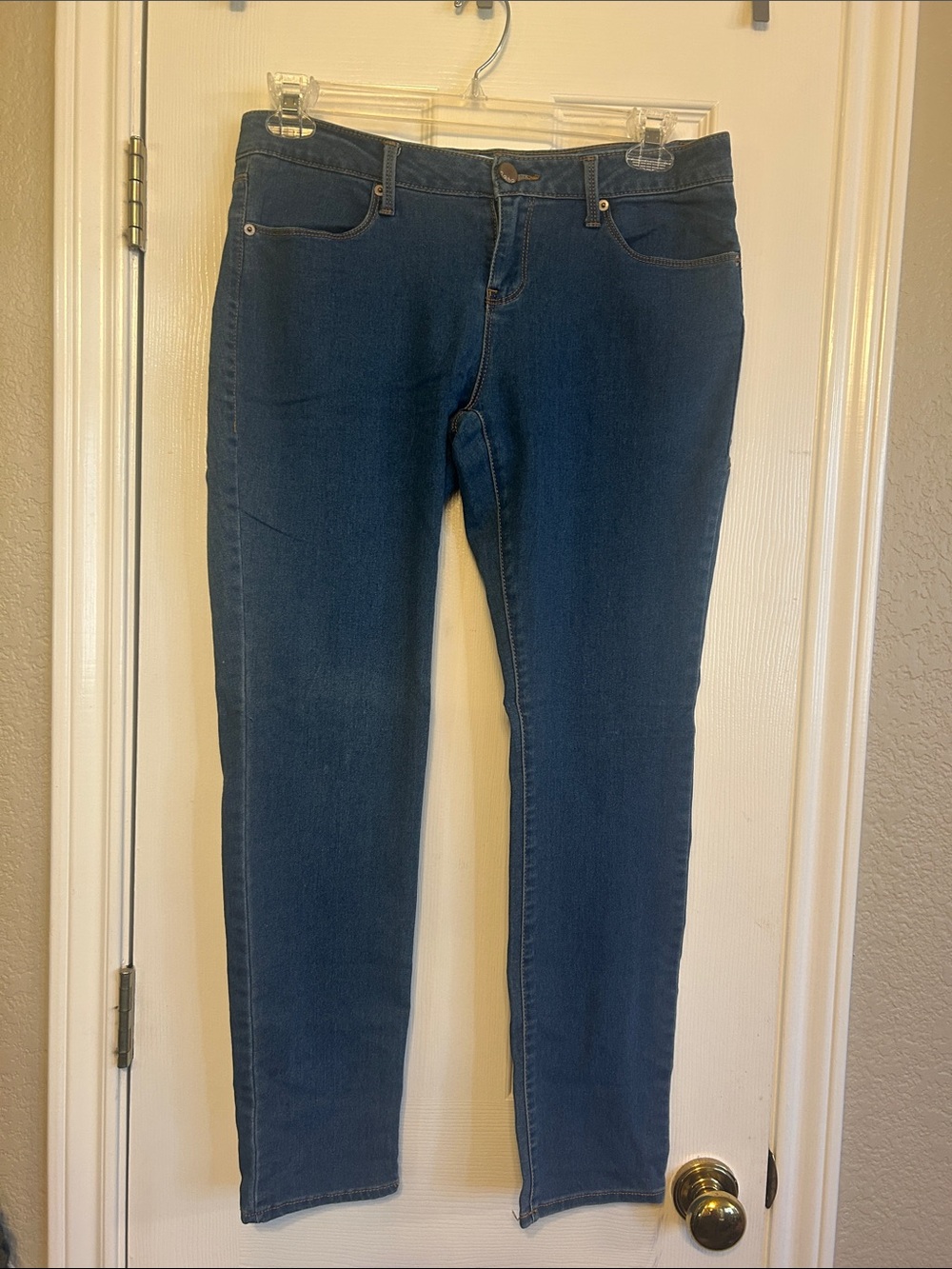 No Boundaries Women's Slim Fit Jeans